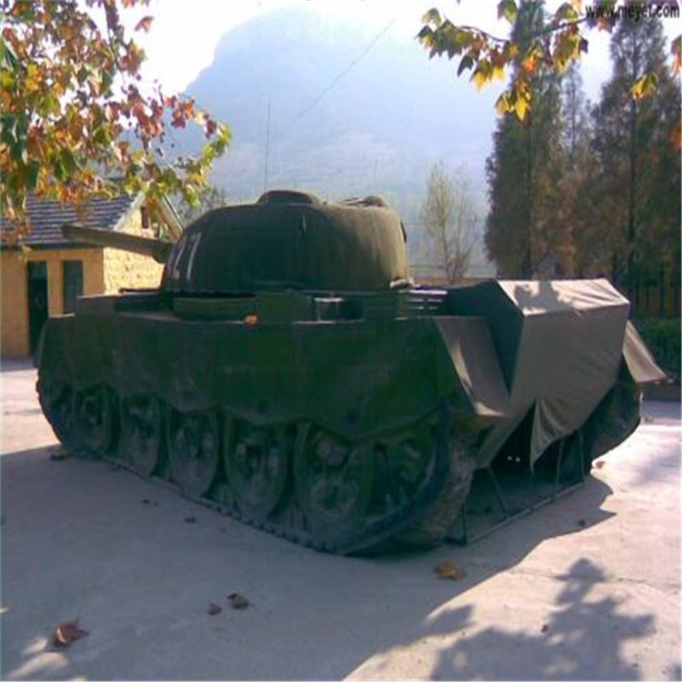 定城镇大型充气坦克